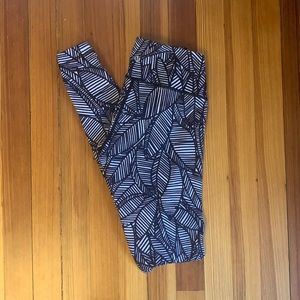 Lululemon patterned leggings size 4